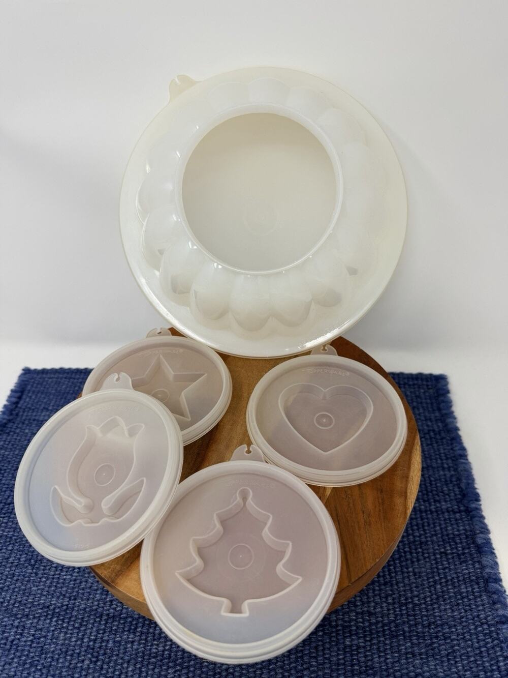 Vintage 6 Pc Tupperware Jell-n-Serve 616 w/ 4 Mold Designs & 229 Round Lid Heart